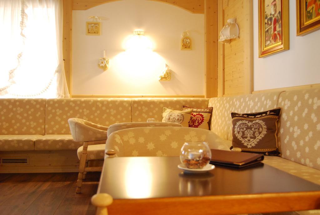 Folgaria Post Hotel Exterior photo
